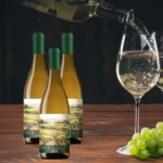 Pouring a glass of Verdejo from Rueda