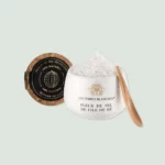 Fleur de sel from Île de Ré in ceramic jar with spoon – front view